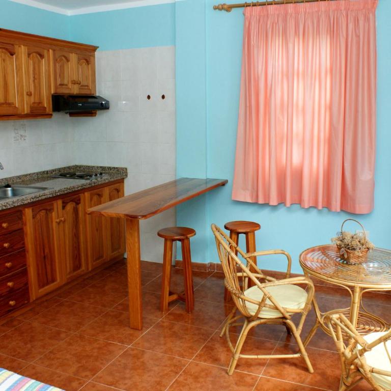 Apartamentos Nelly - Estudio - 6