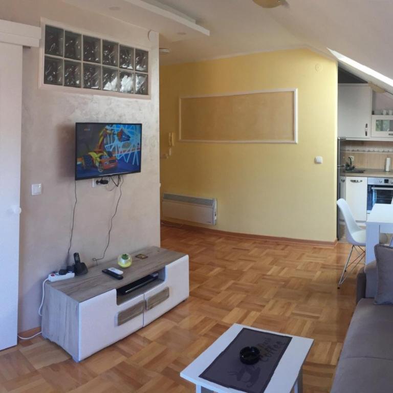 Apartmani Grand LUX - One-Bedroom Apartment - 8