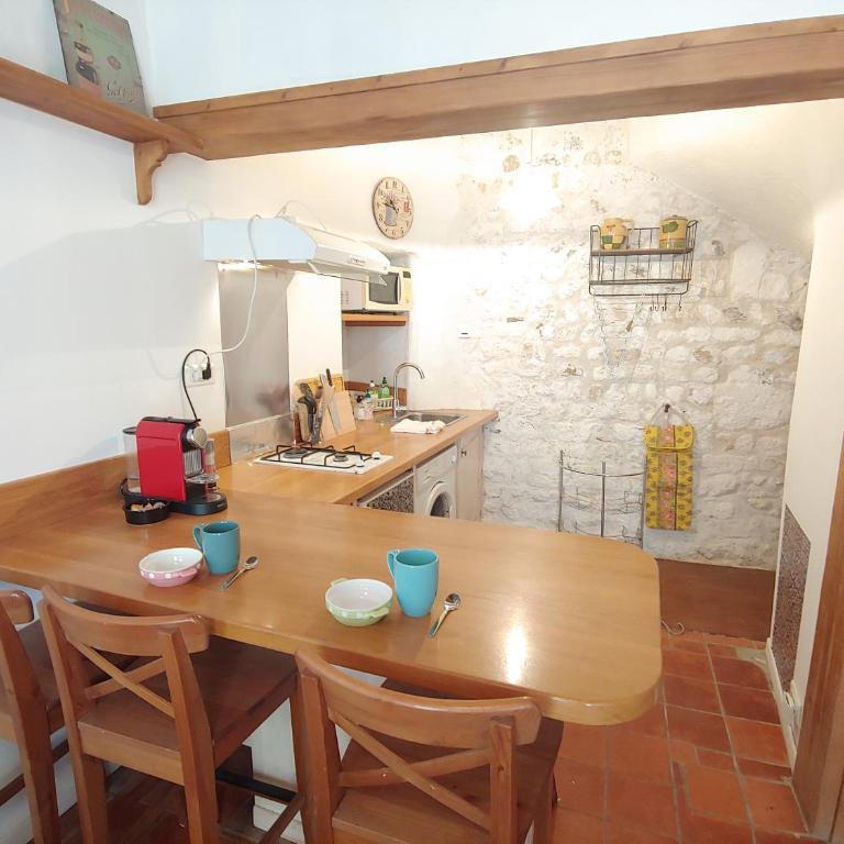 Charmante maison arlésienne à l'ombre des Arènes, de 2 à 5p - Vacation Home - 20