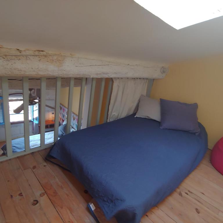 Charmante maison arlésienne à l'ombre des Arènes, de 2 à 5p - Vacation Home - 32