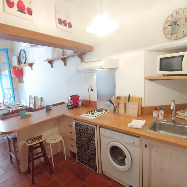 Charmante maison arlésienne à l'ombre des Arènes, de 2 à 5p - Vacation Home - 13