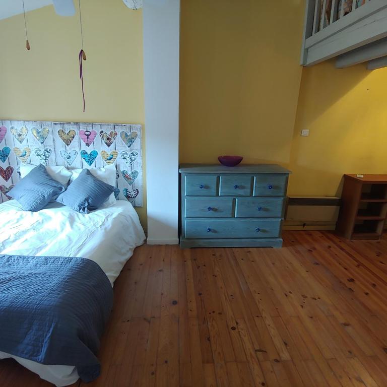 Charmante maison arlésienne à l'ombre des Arènes, de 2 à 5p - Vacation Home - 65