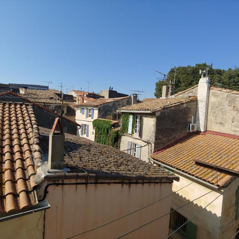 Charmante maison arlésienne à l'ombre des Arènes, de 2 à 5p - Vacation Home - 66
