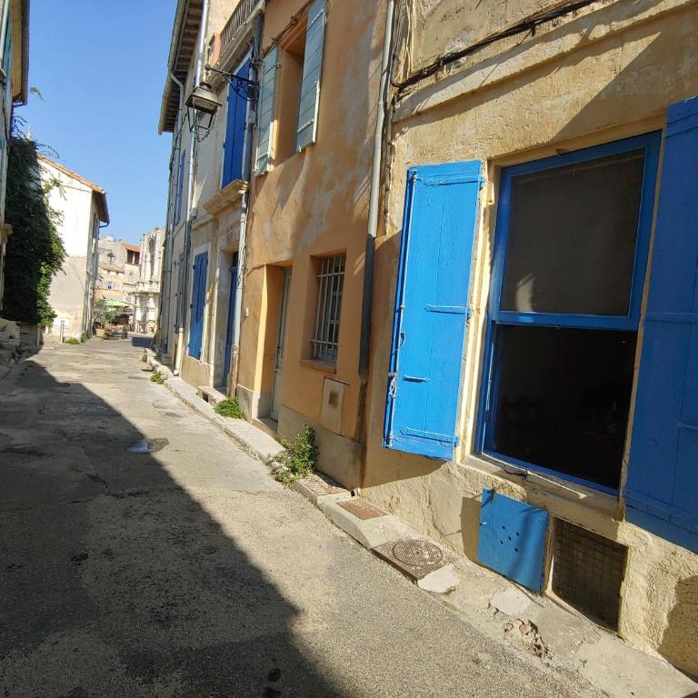 Charmante maison arlésienne à l'ombre des Arènes, de 2 à 5p - Vacation Home - 14