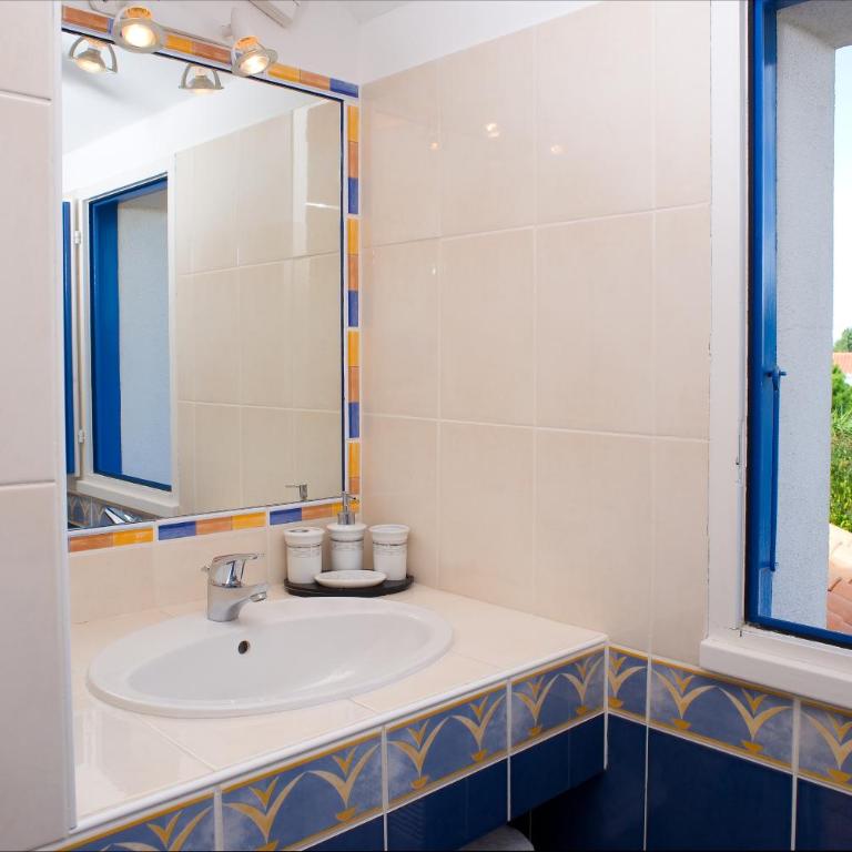 Madame Vacances Le Domaine de Vertmarines - Villa 2 Chambres avec Piscine Privée - 3