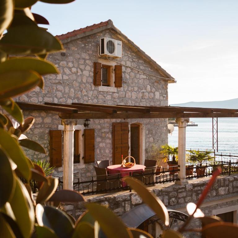 Apartments Villa Serventi - Duplex Apartment with Balcony and Sea View - 17