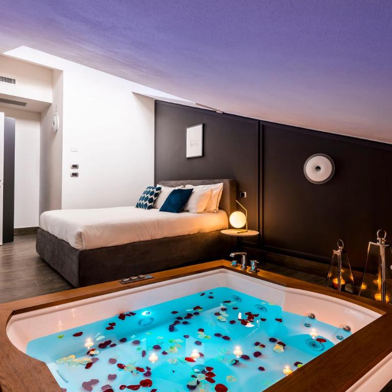 Design Club Collection - Suite King con Vasca Idromassaggio - 6