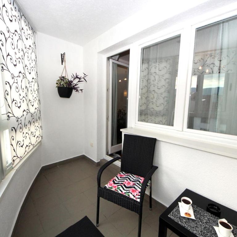 MILA - A stylish apartment near Sarajevo airport - One-Bedroom Apartment - 28
