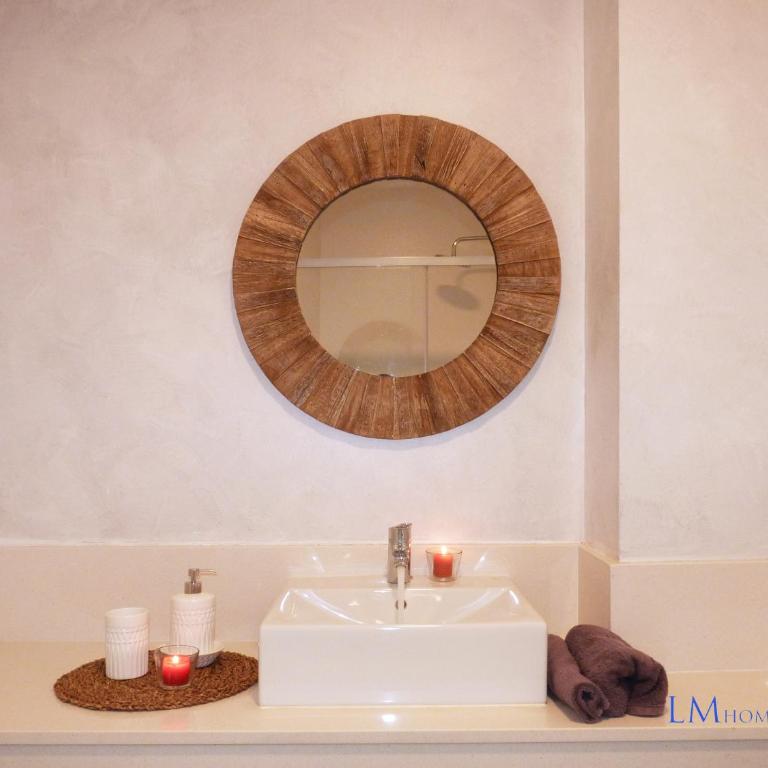 ALAMEDA SQUARE APARTMENT - Two-Bedroom Apartment with Terrace - 5