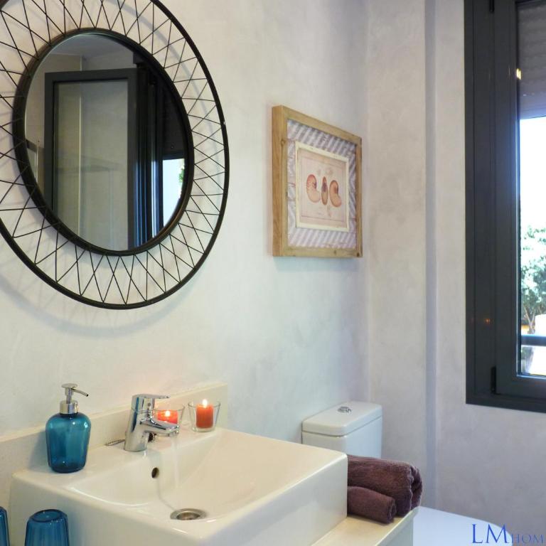 ALAMEDA SQUARE APARTMENT - Two-Bedroom Apartment with Terrace - 20