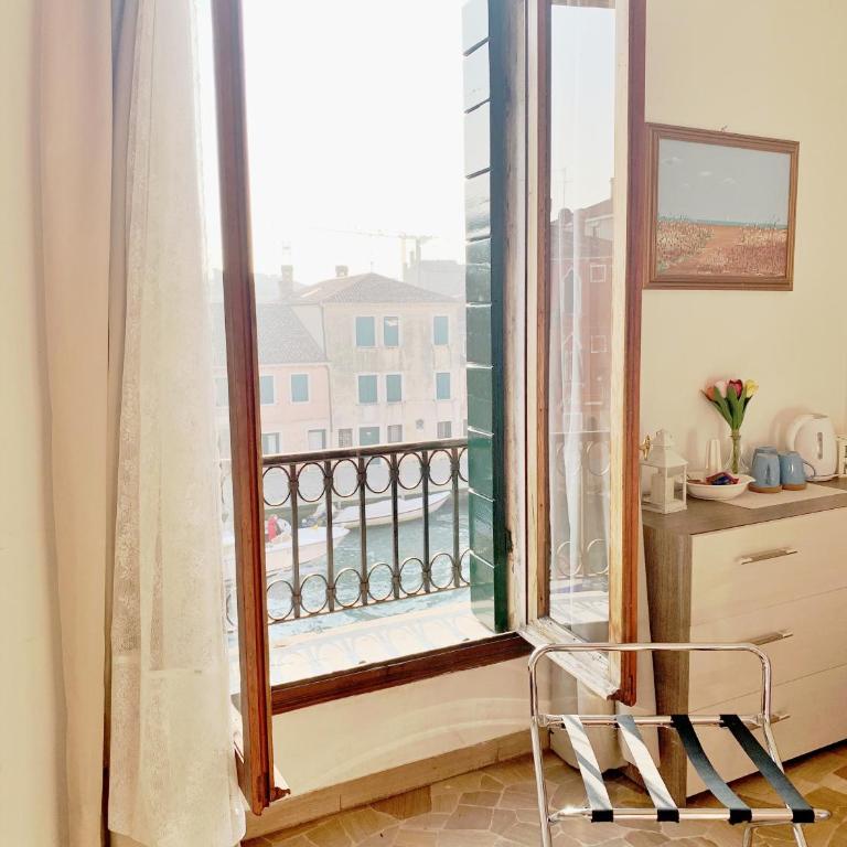 Venezia Canal View - Camera Tripla con Vista Mare - 4