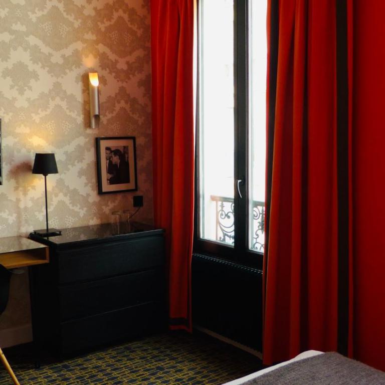 Hôtel Noir - Chambre Double - 8