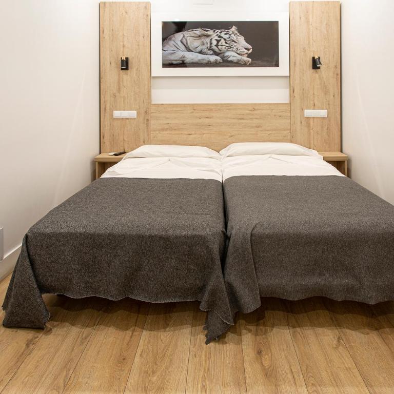 Hostal Manuela by gaiarooms - Standard Double Room - 14