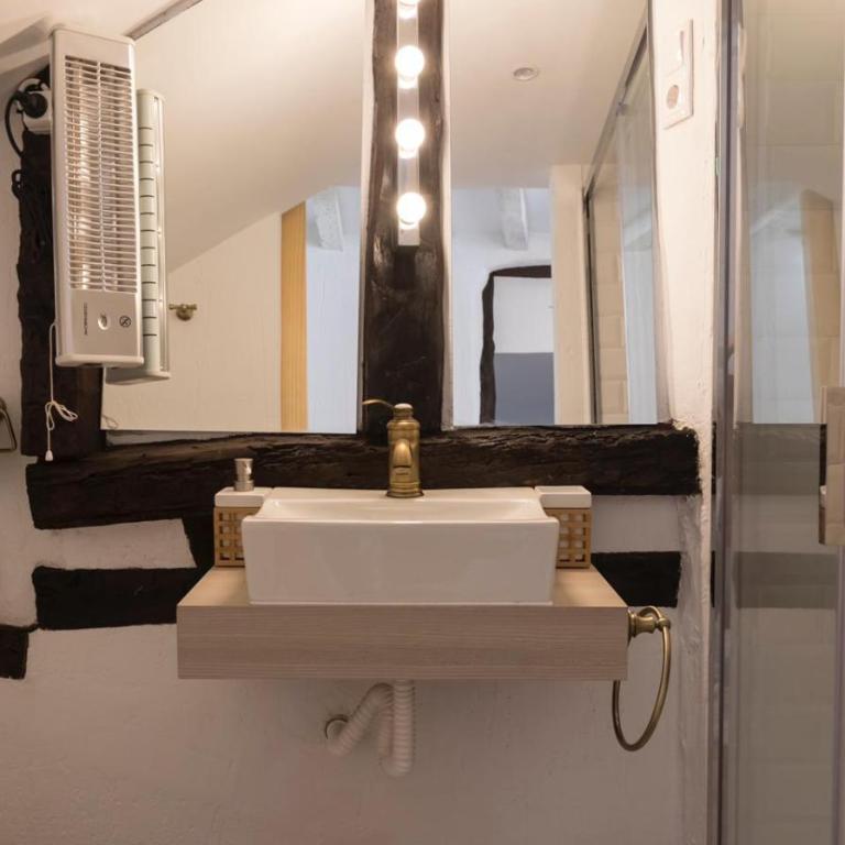 Alojamiento Turístico Alfonso y Catalina - Apartamento de 2 dormitorios - 10