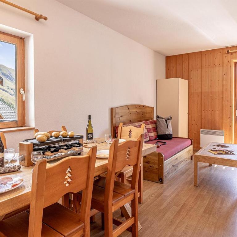 Madame Vacances Residence Les Fermes de Saint Sorlin - Appartement 2 Chambres (6 Personnes) - 1