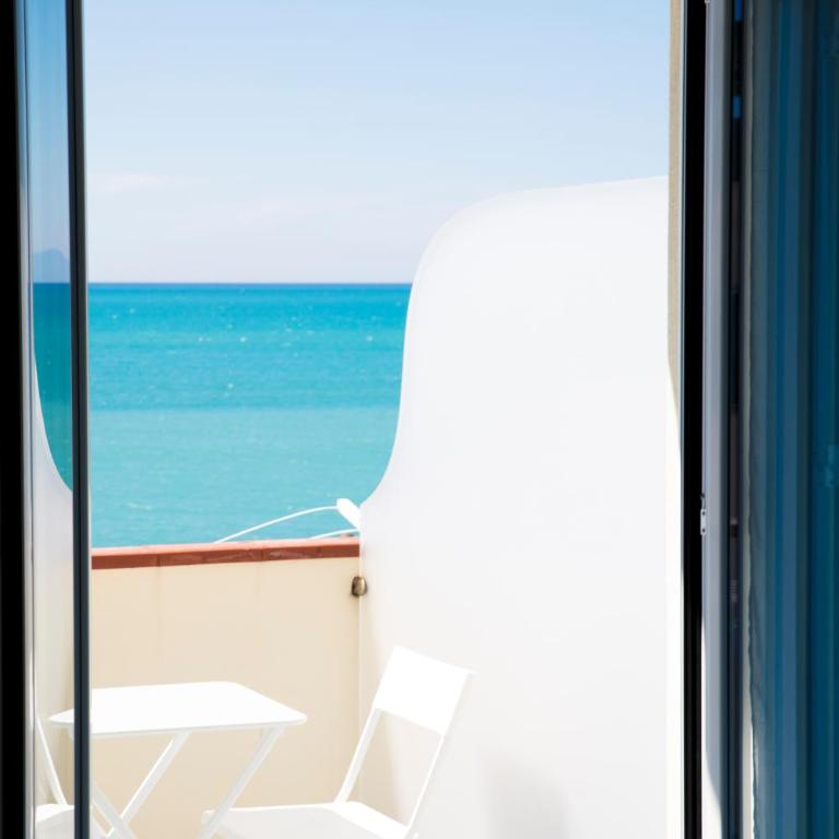 B&B Il Capitano - Camera Deluxe Matrimoniale con Vista Mare - 12