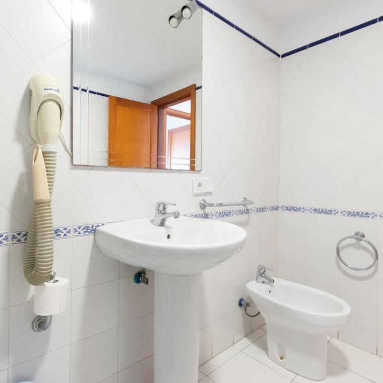 Apartamentos La Peñita - Apartment with Sea View - 13
