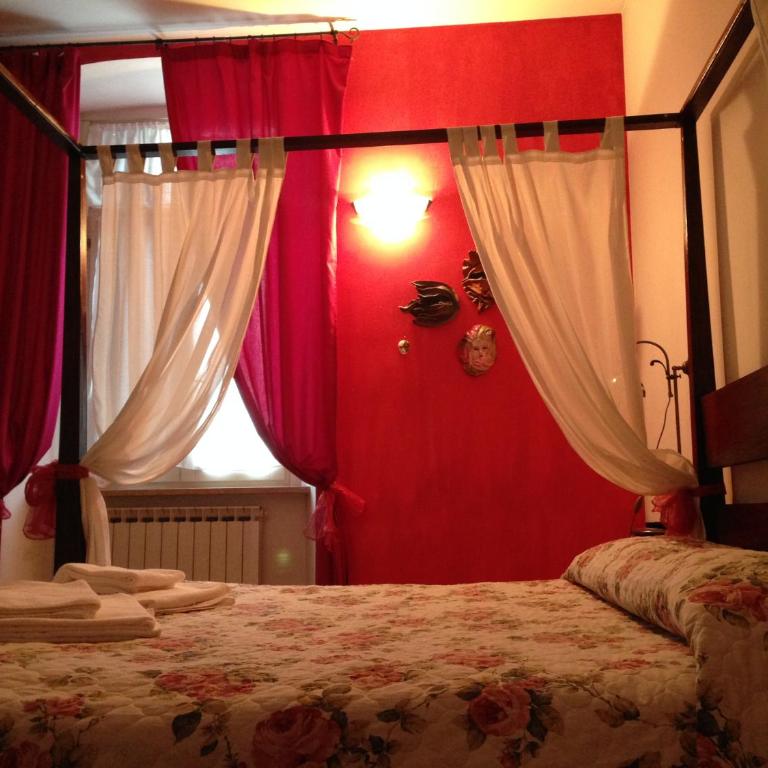 City's House Guest House - Camera Quadrupla con Bagno in Comune - 1