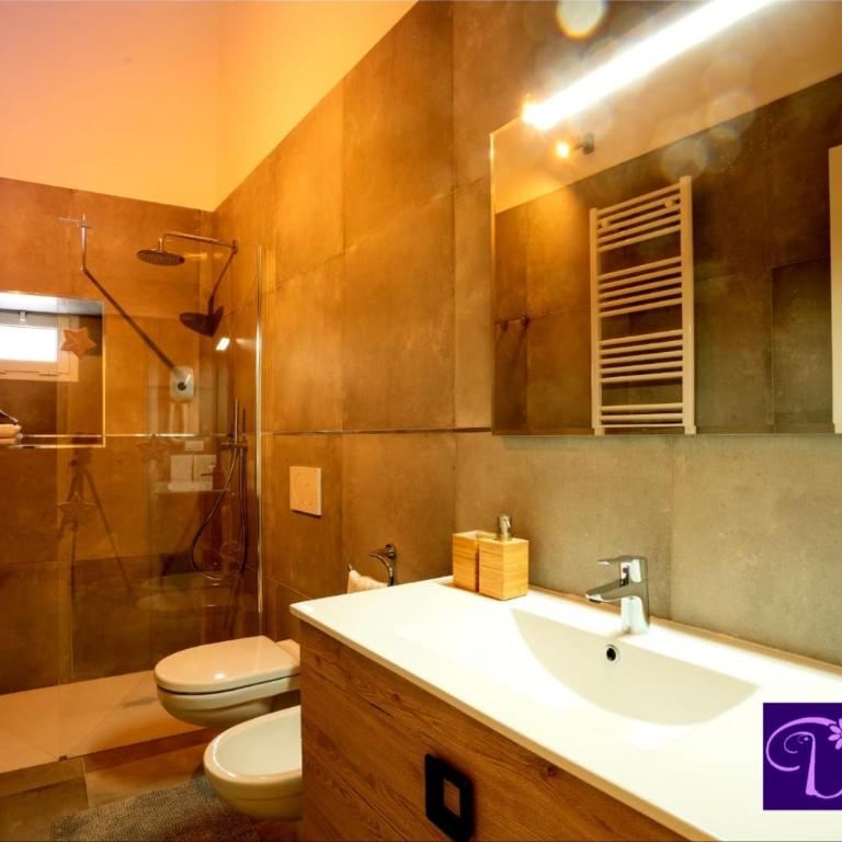 Donatella Bed and Breakfast - Camera Matrimoniale con Bagno Privato - 3