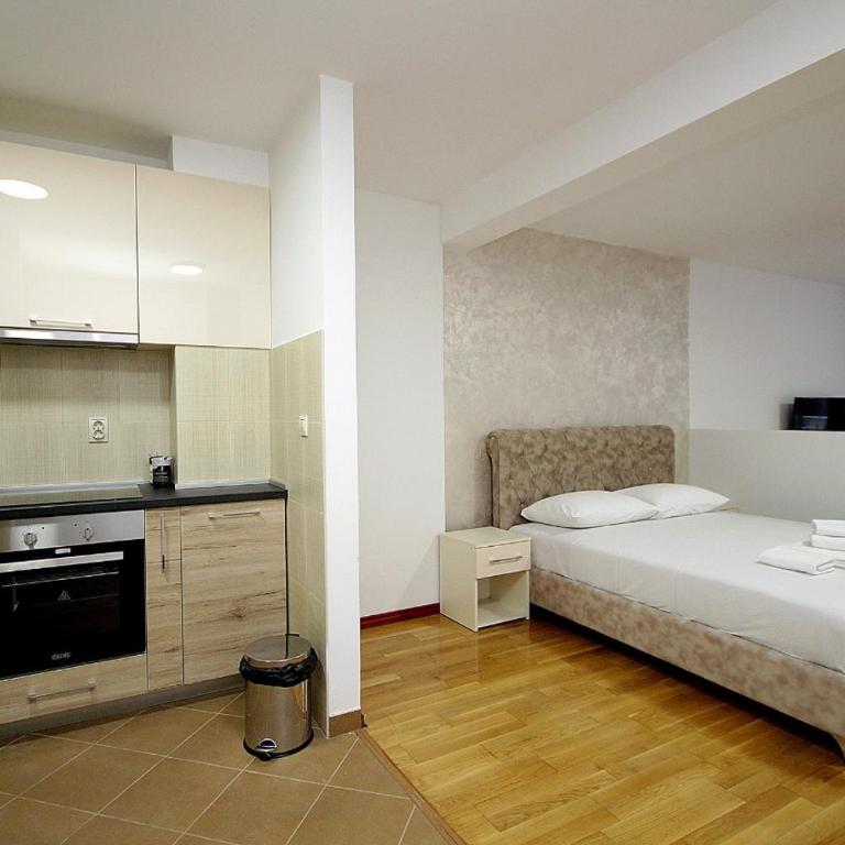 Holiday apartments Petrovac - One-Bedroom Apartment - 13