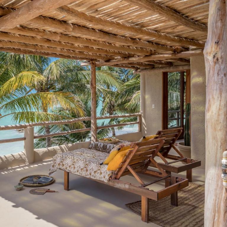 CASA CAT BA Beachfront Boutique Hotel - Habitación Doble Deluxe con vistas al mar - 2