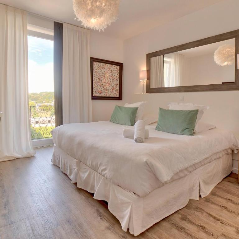 Belfry & Spa by Ligne St Barth - Chambre Lit King-Size avec Balcon et Accès Gratuit au Spa - Vue sur Sanctuaire - 2