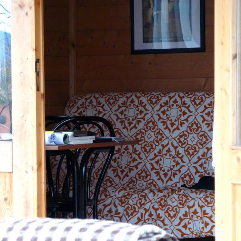 Camping Aín Jaca - Two-Bedroom Bungalow - 16