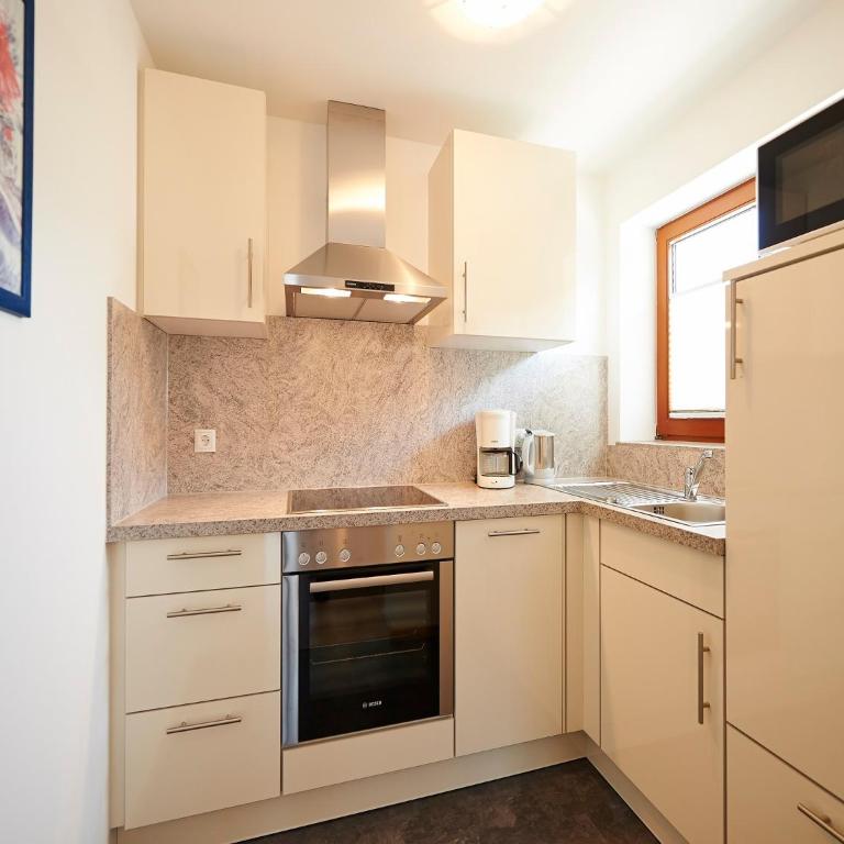 Haus Lanner - Großes Apartment mit 2 Schlafzimmern und einem Balkon - 3