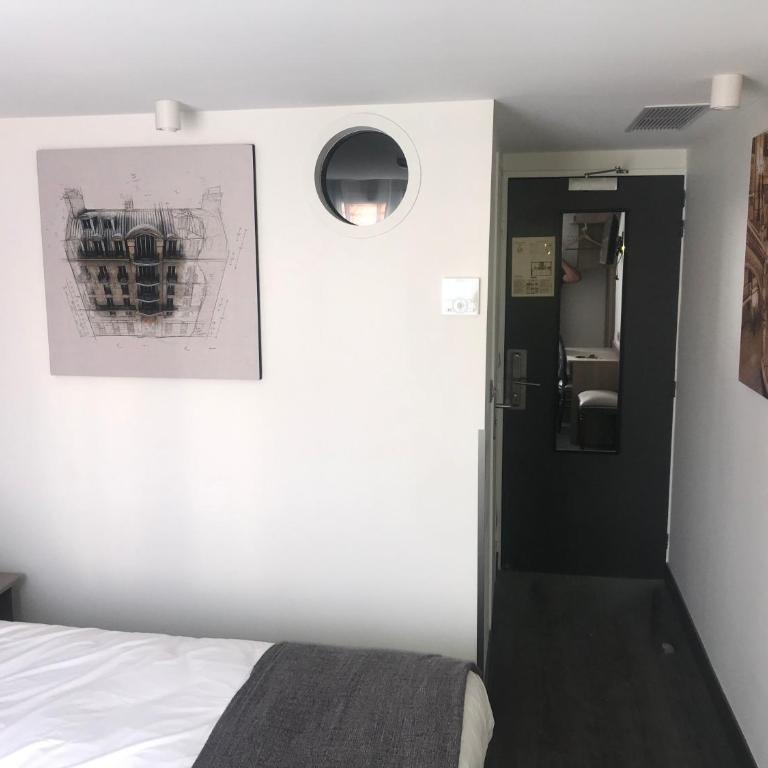 Hotel de Paris Montmartre - Chambre Lits Jumeaux - 1