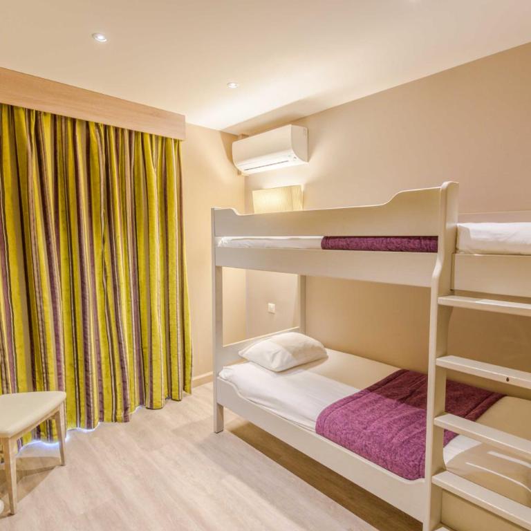 Hôtel l'Aragon à 50m de la cité de Carcassonne - Chambre Familiale (4 Personnes) - 5