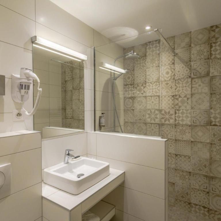 Hôtel l'Aragon à 50m de la cité de Carcassonne - Chambre Double - 11