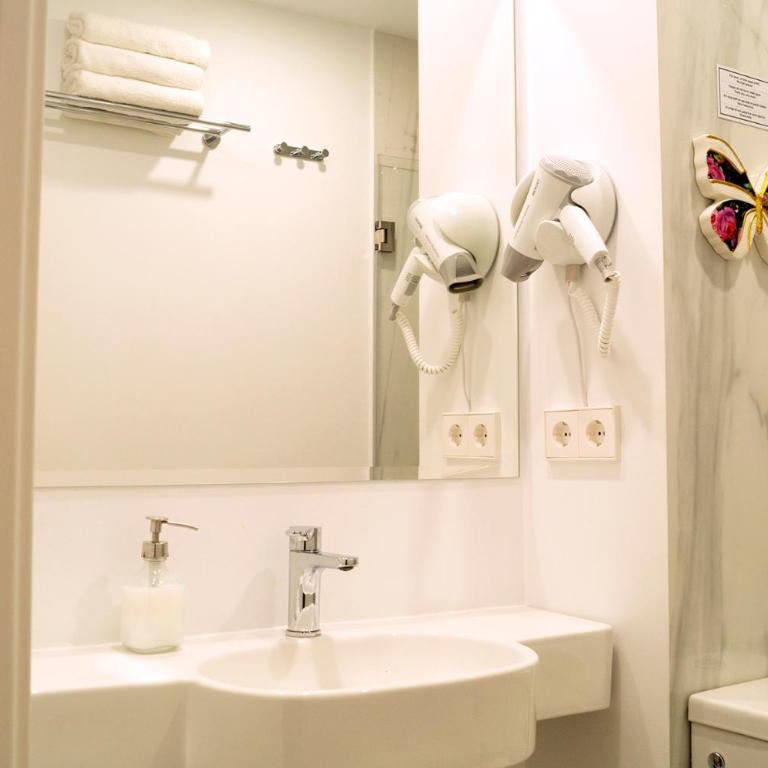 Chueca - Room Apartments - Studio (3 Adults) - Calle Valverde 25 - 15