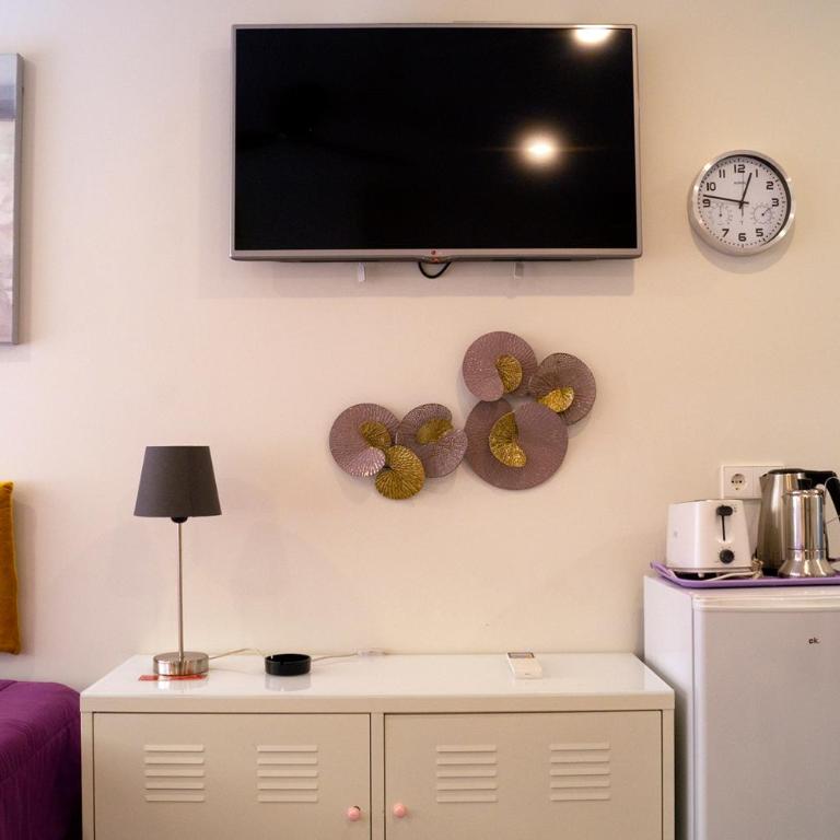 Chueca - Room Apartments - Studio (3 Adults) - Calle Valverde 25 - 17