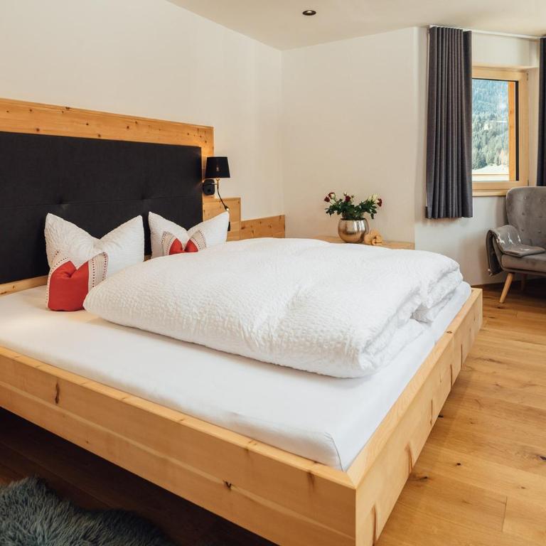Haus Piz Lad - Doppelzimmer mit Balkon - 19