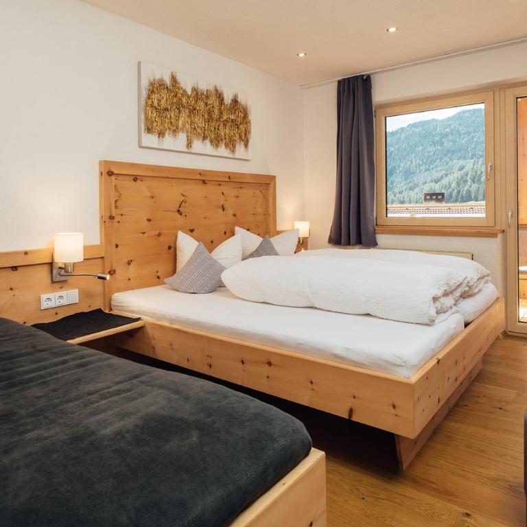 Haus Piz Lad - Doppelzimmer mit Balkon - 12