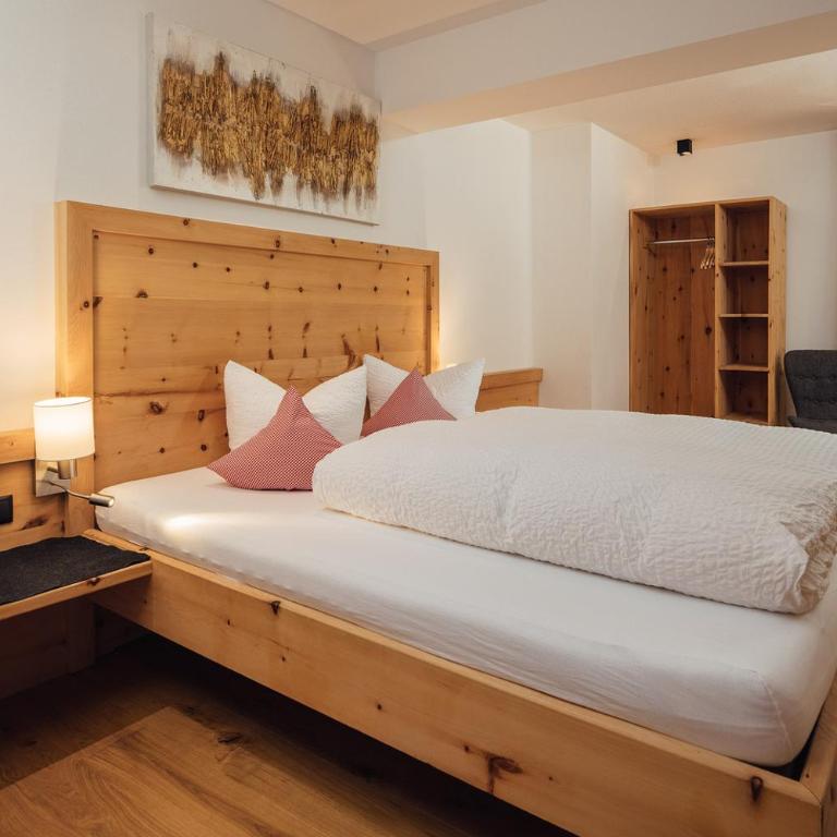 Haus Piz Lad - Doppelzimmer mit Balkon - 4