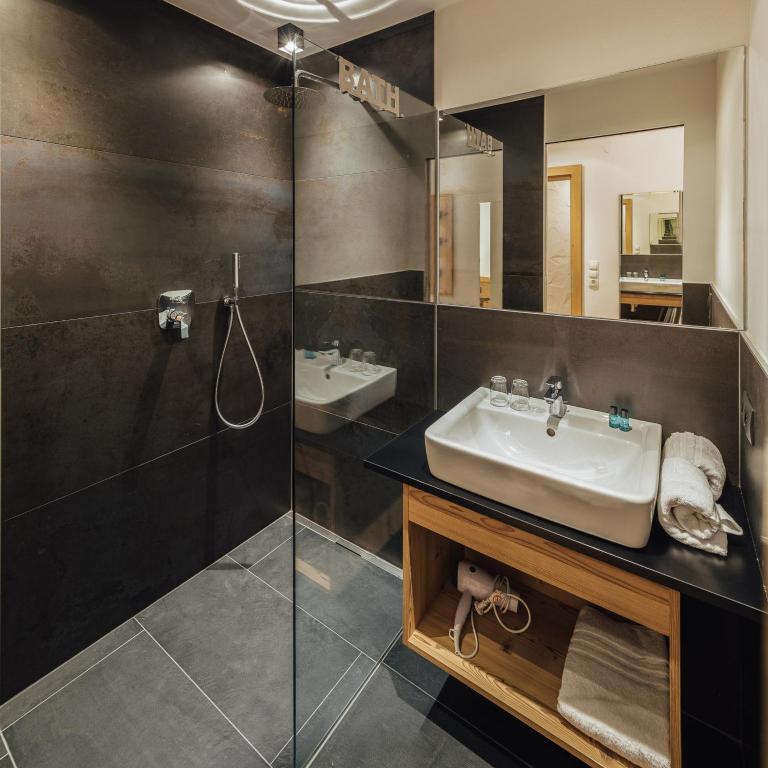 Haus Piz Lad - Doppelzimmer mit Balkon - 1