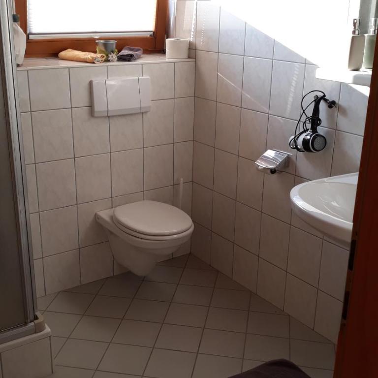 Haus Rohr - Doppelzimmer mit Balkon - 2