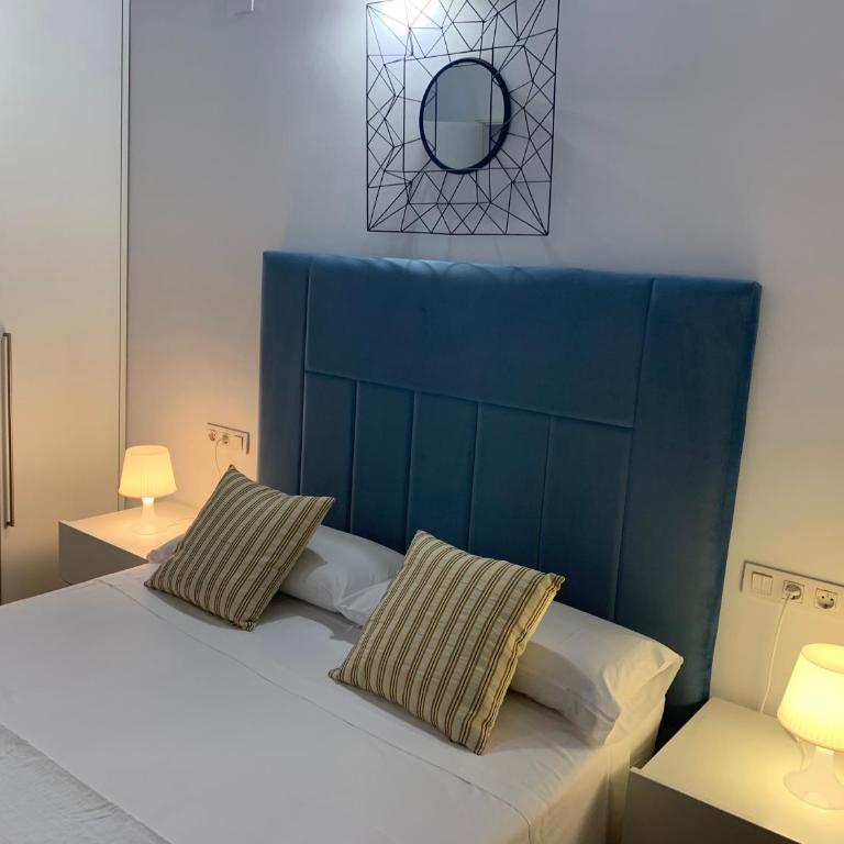 Apartamentos Alicante Centro by Renthas - Apartment - 8