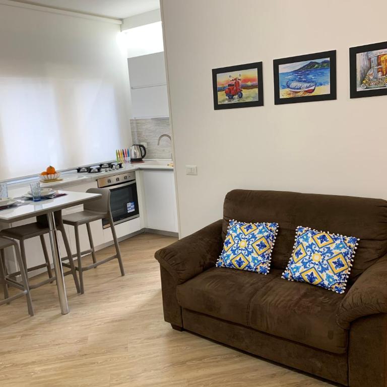 LIBERTYHOUSE - One-Bedroom Apartment - 5