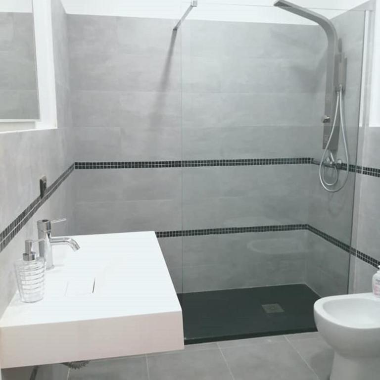 Appartamento nuovo a 1 minuto dal porto - One-Bedroom Apartment - 15