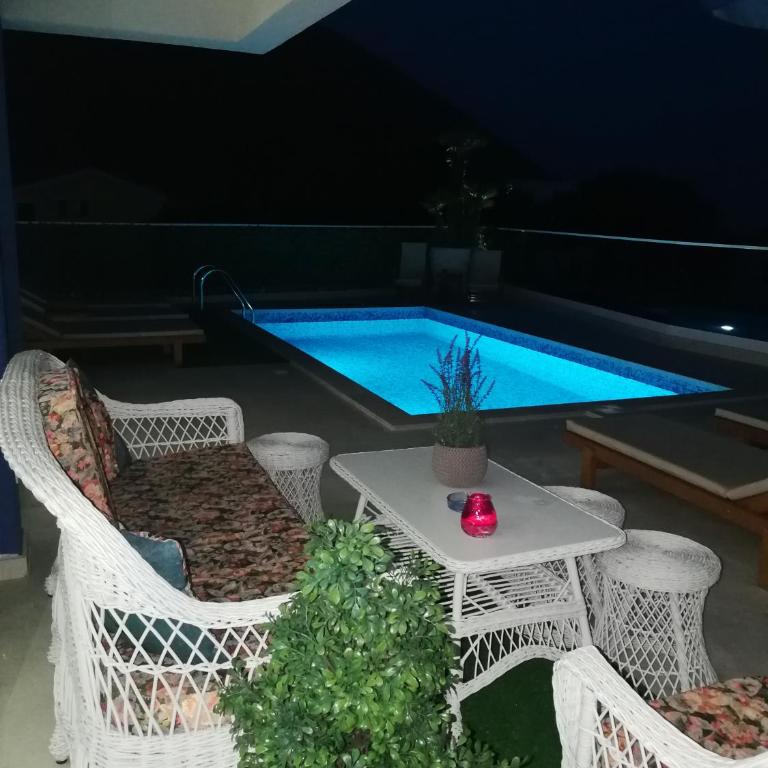 Villa Blue Panorama - Vila sa Sopstvenim Bazenom - 15