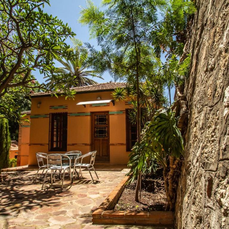 Villa Regionalista principios Siglo XX 1919 -Pedregalejo-Baños del Carmen-A UNOS METROS DEL MAR!!! PISCINA CLIMATIZADA BAJO PETICION - Villa with Private Pool - 55