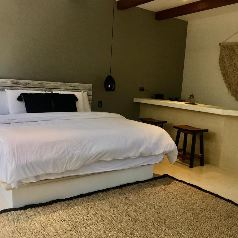 BT Rooms Tulum - Suite con cama extragrande y vistas a la piscina - 4
