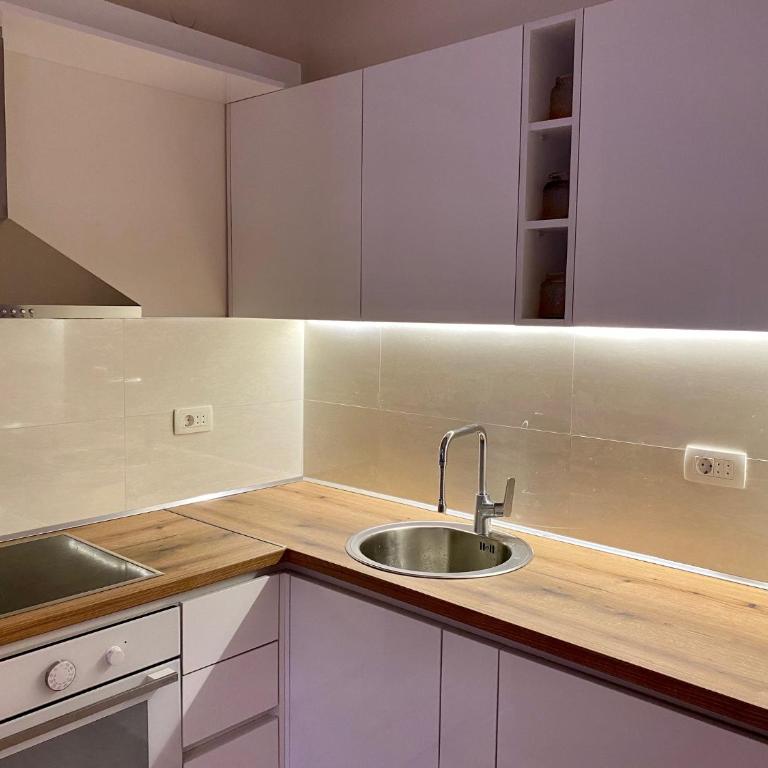Sunset Suite with garage - One-Bedroom Apartment - 20