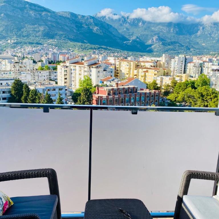 Sunset Suite with garage - One-Bedroom Apartment - 30