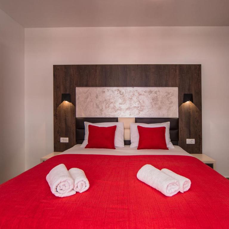 David Lux beach rooms - Deluks Dvokrevetna Soba sa Bračnim Krevetom/Zasebnim Krevetima, Balkonom i Bočnim Pogledom na More - 10