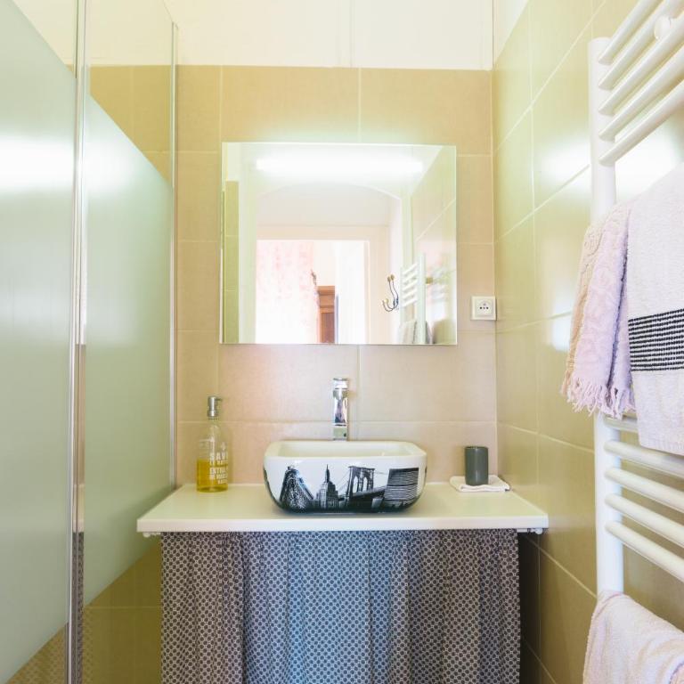 Vanille Bourbon - Chambre Double avec Salle de Bains Privative - 11