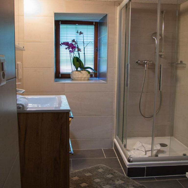 Ferienwohnung Slavica Dorfstrasse 94 Randa - Apartment - 18