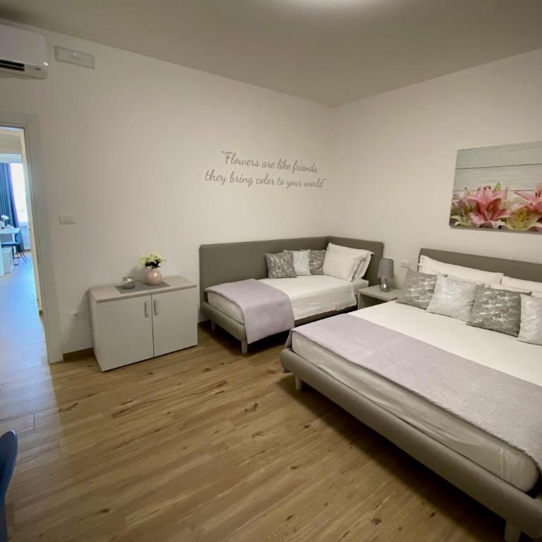 Five Flowers Guest House - Camera Tripla - 2